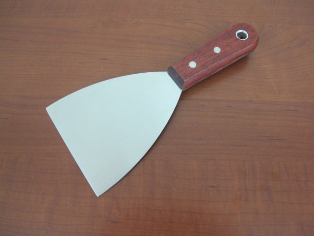 Spatula with wooden handle; 10 cm