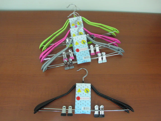 Set of 2 Wide Shoulder Non Slip Suit Hanger with Clips.